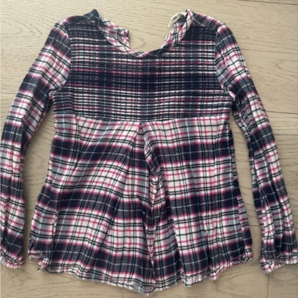Tucker Take soft and light flannel long sleeve shirt